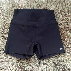 Alo yoga 3” airlift high waist shorts